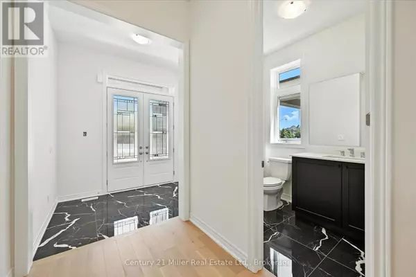 Oakville (go Glenorchy), ON L6H0V8,3250 MILLICENT AVENUE
