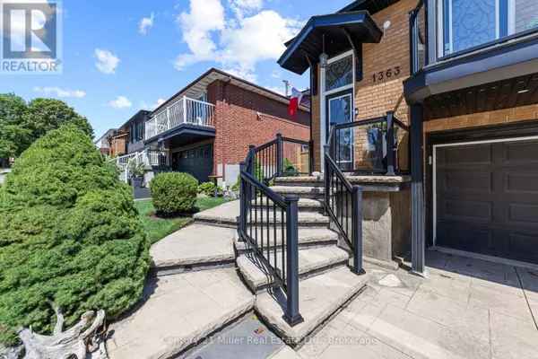 Oakville (fa Falgarwood), ON L6H3E7,1363 HARMSWORTH SQUARE