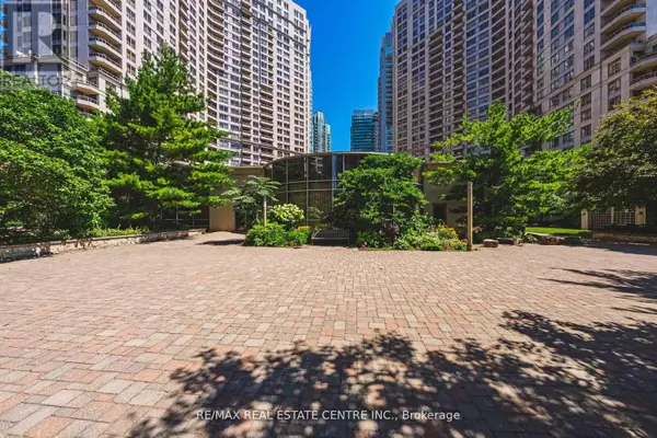 Mississauga (city Centre), ON L5B4P5,3888 Duke Of York BLVD #1130