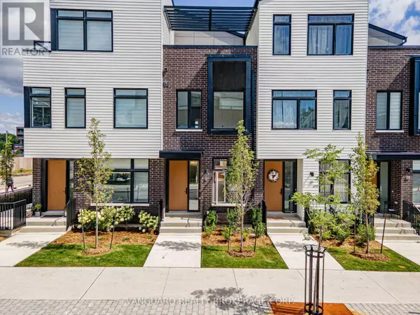 Mississauga (port Credit), ON L5H0B2,15 Lou Parsons WAY #21