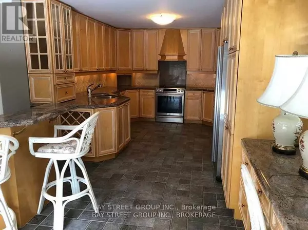 Oakville (mo Morrison), ON L6J2R5,1523 DUNCAN ROAD