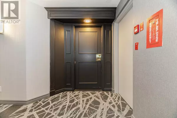 Mississauga (cooksville), ON L5B3Y9,115 Hillcrest AVE #811