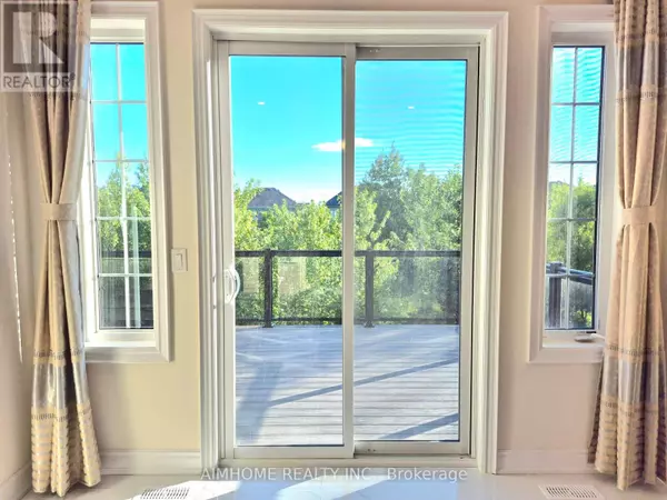 Oakville (go Glenorchy), ON L6M0Z4,3150 SUNFLOWER DRIVE