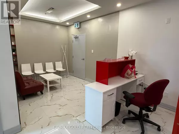 Brampton (brampton North), ON L6P0H9,6475 Mayfield RD #208