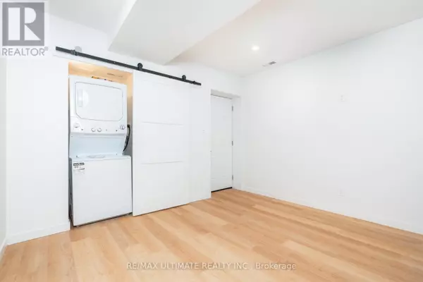 Toronto (weston-pellam Park), ON M6M1G1,46 Rutland ST #Lower