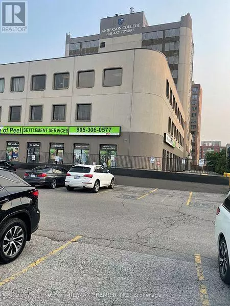 Mississauga (cooksville), ON L5B2L6,165 DUNDAS STREET W