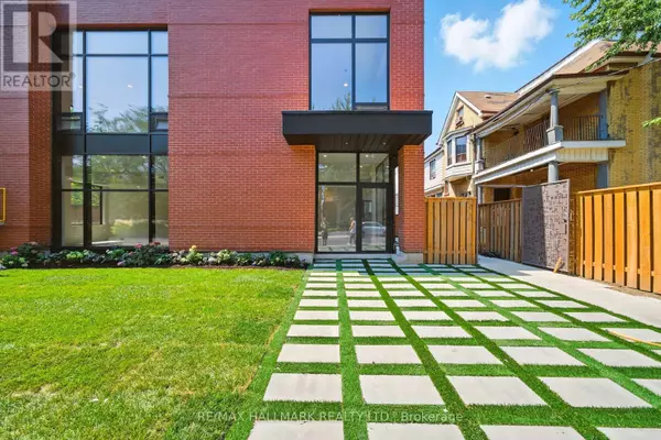 Toronto (dovercourt-wallace Emerson-junction), ON M6P3X5,170 Perth AVE #4