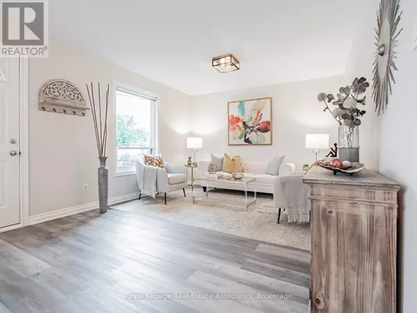 1094 EASTMOUNT AVENUE, Mississauga (lakeview), ON L5E1Z4