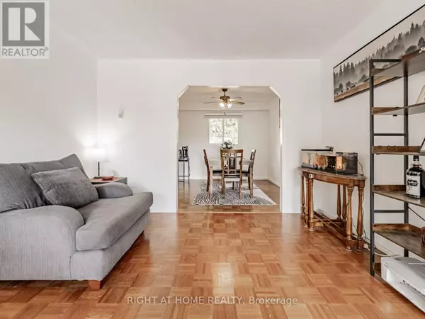 Mississauga (clarkson), ON L5J4E6,2380 Bromsgrove RD Southwest #9