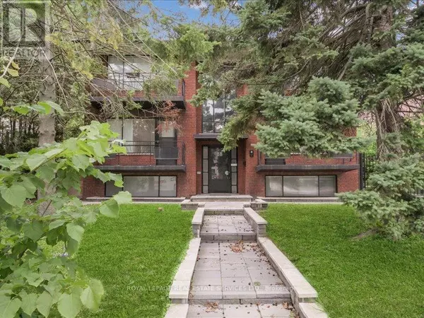 Toronto (long Branch), ON M8W3G9,18 THIRTY THIRD STREET