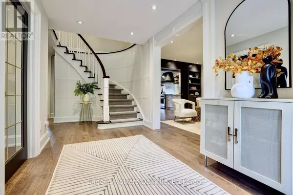 Oakville (sw Southwest), ON L6L5X1,262 VINOVA COURT