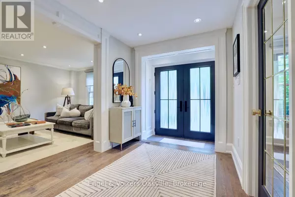 Oakville (sw Southwest), ON L6L5X1,262 VINOVA COURT