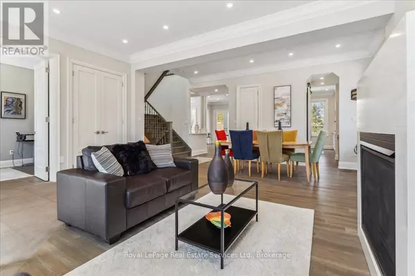 Oakville (wo West), ON L6L2W8,1211 PINEGROVE ROAD