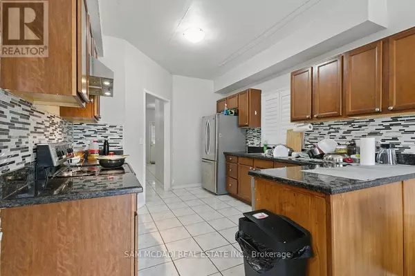 Mississauga (meadowvale Village), ON L5W1K6,7258 DIME CRESCENT