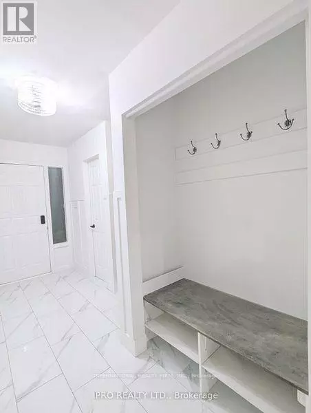 Brampton (brampton North), ON L6V2V7,52 VODDEN COURT