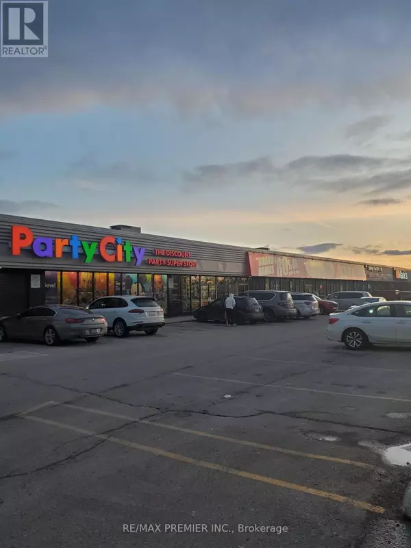 Toronto (yorkdale-glen Park), ON M6A1L7,39 Orfus RD #F