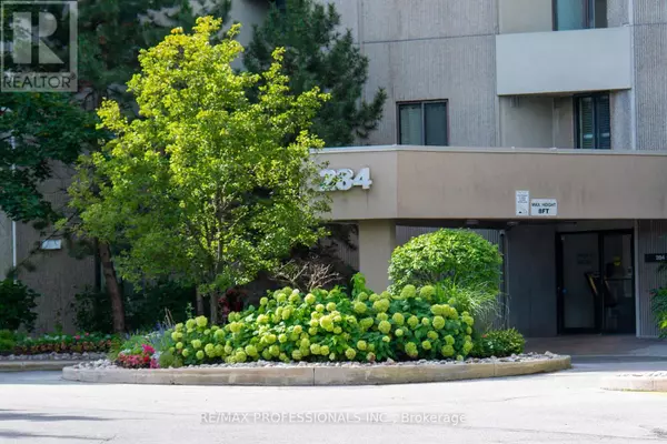 Toronto (markland Wood), ON M9C4W6,284 Mill RD #E8