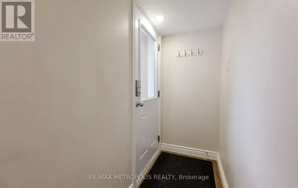 Mississauga (clarkson), ON L5J3Z2,2699 Sherhill DR #Lower