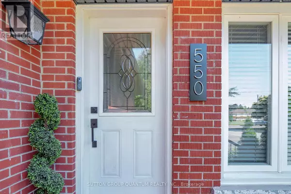 Oakville (wo West), ON L6L4A7,550 THIRD LINE