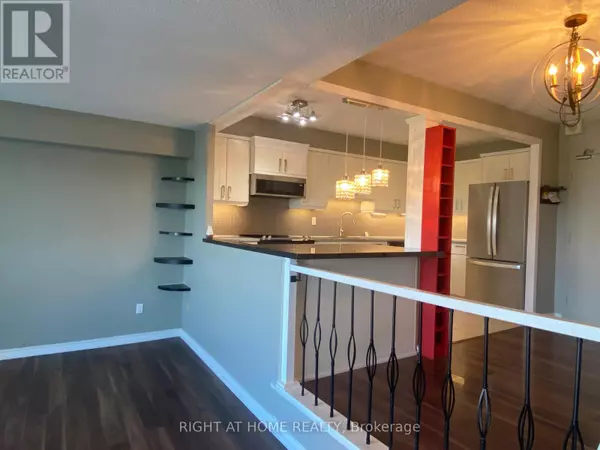 Toronto (rockcliffe-smythe), ON M6N4X4,240 Scarlett RD #1304