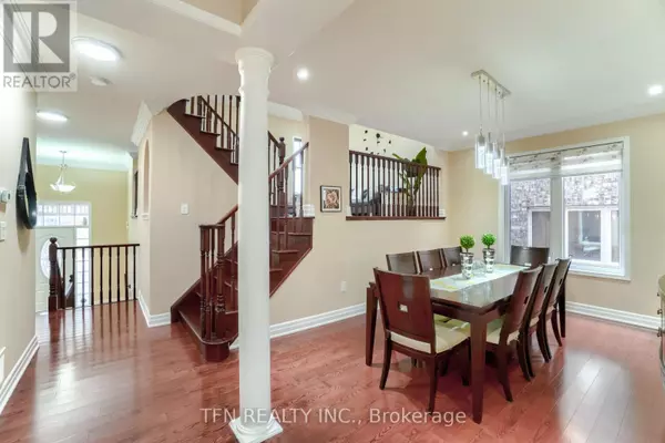 Milton (sc Scott), ON L9T7M5,327 PRINGLE AVENUE