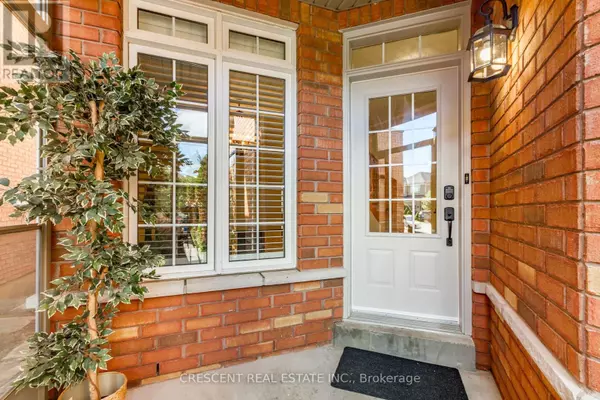 Mississauga (east Credit), ON L5V2T9,5971 STONEBRIAR CRESCENT