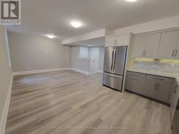 Toronto (long Branch), ON M8W2X9,15 Elton CRES #Lower