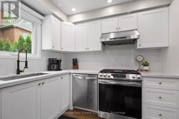 Mississauga (lisgar), ON L5N5H8,6682 SNOW GOOSE LANES LANE