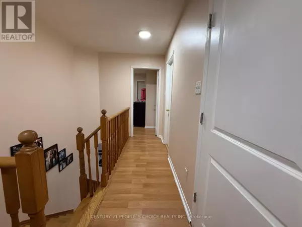 Mississauga (east Credit), ON L5V2H1,5689 Sidmouth ST #Upper -