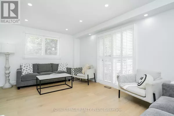 Mississauga (cooksville), ON L5B2J3,568 FERGO AVENUE