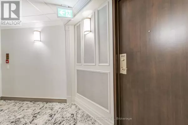 Oakville (oo Old Oakville), ON L6J7V9,60 Old Mill RD #PH1