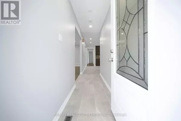 Brampton (central Park), ON L6S3C4,35 MADISON STREET