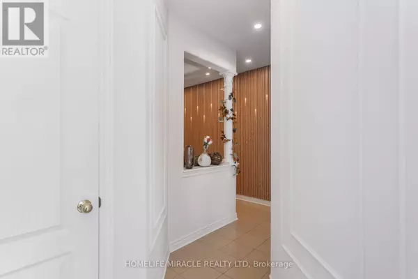 Milton (sc Scott), ON L9T8A6,452 NAIRN CIRCLE