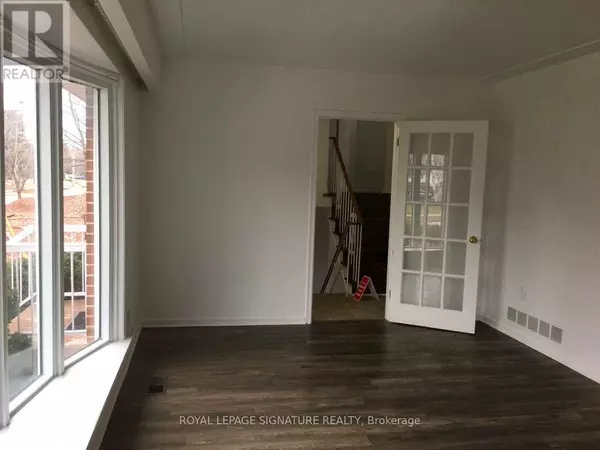 Oakville (br Bronte), ON L6L3P9,452 STANFIELD DRIVE