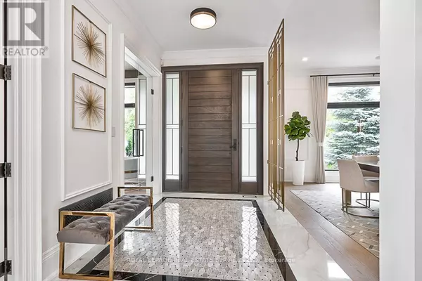 Oakville (mo Morrison), ON L6J4V3,204 MAPLE GROVE DRIVE