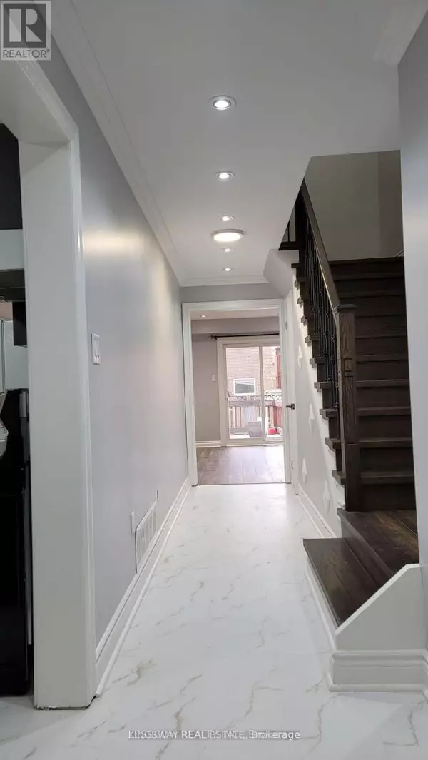 Brampton (heart Lake West), ON L6Z4L2,12 SILVERSTREAM ROAD