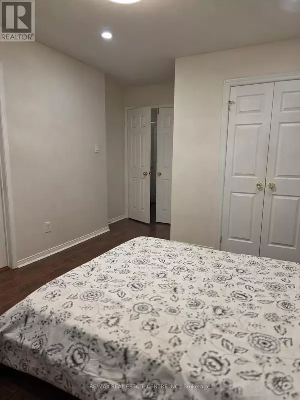 Mississauga (streetsville), ON L5M6B6,2398 Britannia RD #71