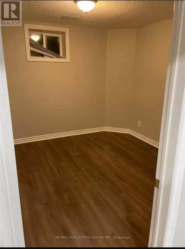 Mississauga (hurontario), ON L5R3Y6,5352 Faith CT #Basement