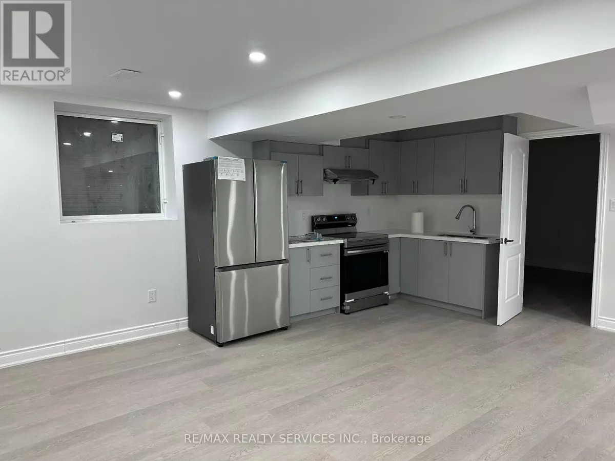 Brampton (northwest Brampton), ON L7A4R7,27 Roulette CRES #Basement