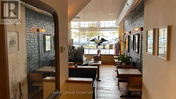 Toronto (high Park North), ON M6P1X3,2413 DUNDAS STREET W