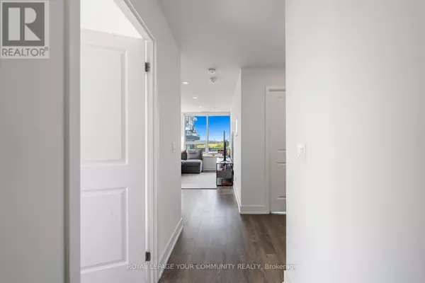 Oakville (ro River Oaks), ON L6H3R6,297 Oak Walk DR #604