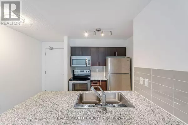 Toronto (dovercourt-wallace Emerson-junction), ON M6H0B6,1410 Dupont ST #325