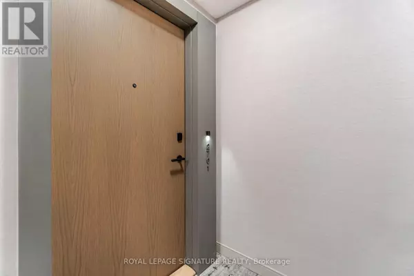 Toronto (etobicoke West Mall), ON M9C0B3,10 Eva RD #2701