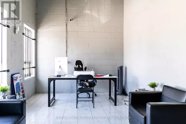 Burlington (industrial Burlington), ON L7M1K5,1153 Pioneer RD North #B1-11