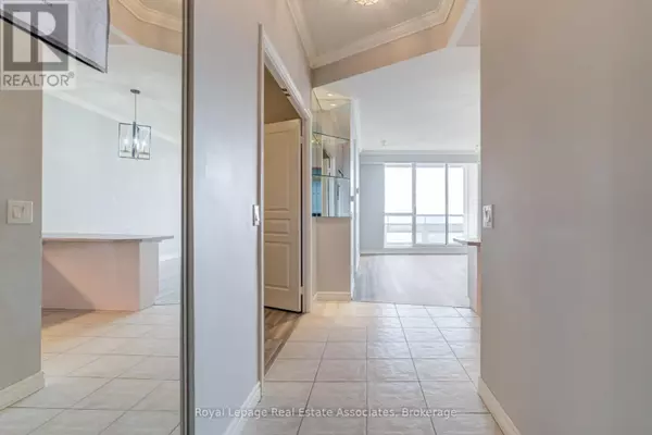 Brampton (downtown Brampton), ON L6V4M6,1 Belvedere CT #909