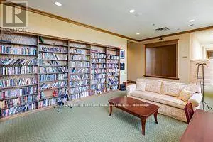 Brampton (sandringham-wellington), ON L6R3J8,25 Via Rosedale WAY #316