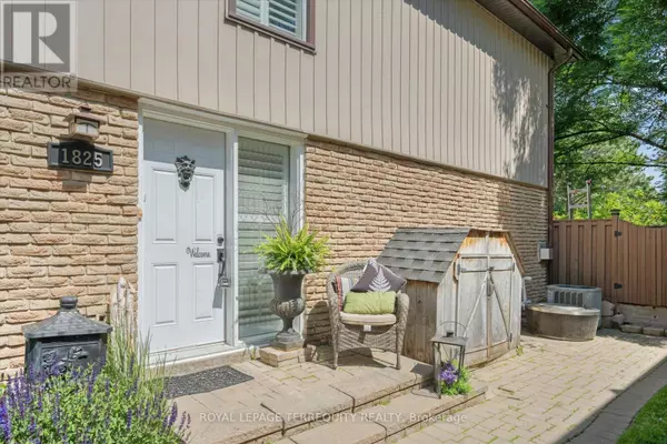 Mississauga (streetsville), ON L5N0A7,1825 HYDE MILL CRESCENT