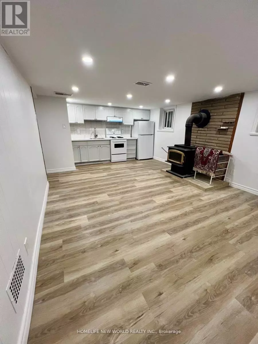 Toronto (keelesdale-eglinton West), ON M6M3P4,354 Kane AVE #Bsm