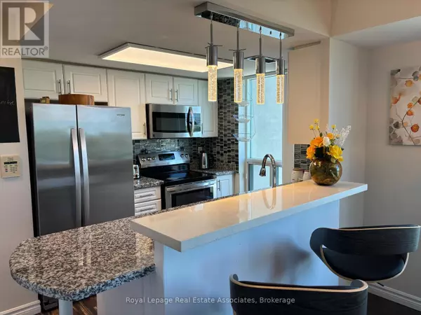 Mississauga (central Erin Mills), ON L5M6Z7,2585 Erin Centre BLVD #809
