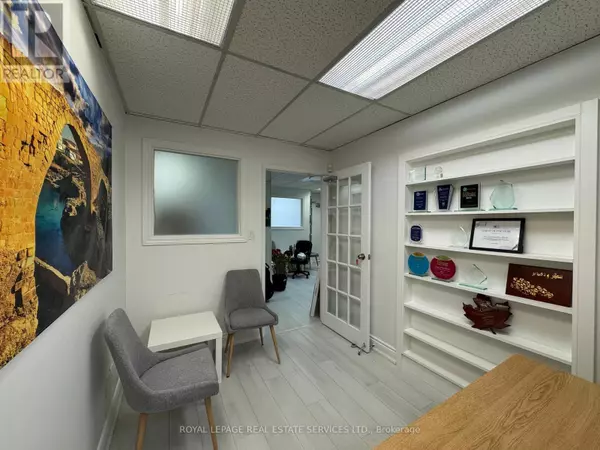 Mississauga (erindale), ON L5C1Y5,1 (LOWER ROOMS) - 3173 ERINDALE STATION ROAD